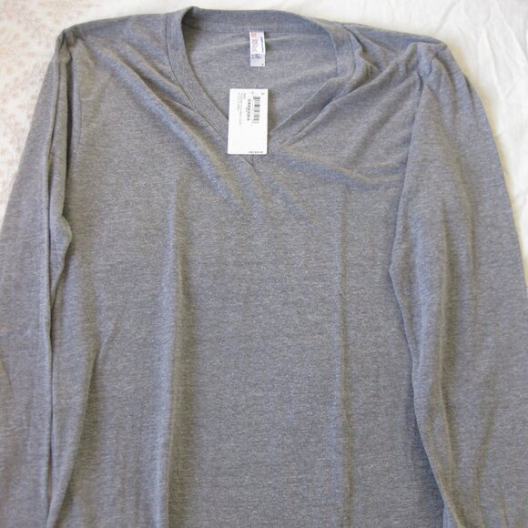 American Apparel V-neck Tee - Picture 2 of 8